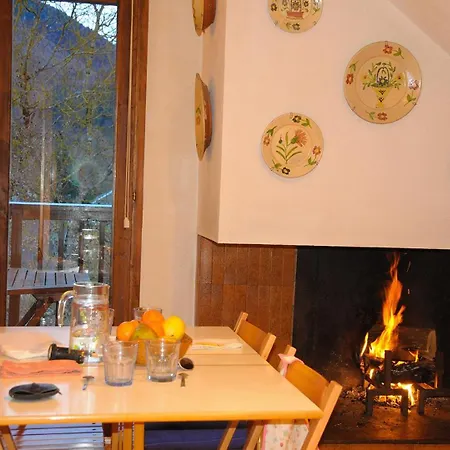 Agreable T2, Vue Montagnes, 600m Centre Luchon Apartment Bagneres-de-Luchon