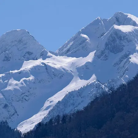 Agreable T2, Vue Montagnes, 600m Centre Luchon * Bagneres-de-Luchon