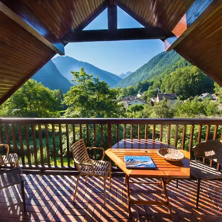 Apartment Agreable T2, Vue Montagnes, 600m Centre Luchon Bagneres-de-Luchon